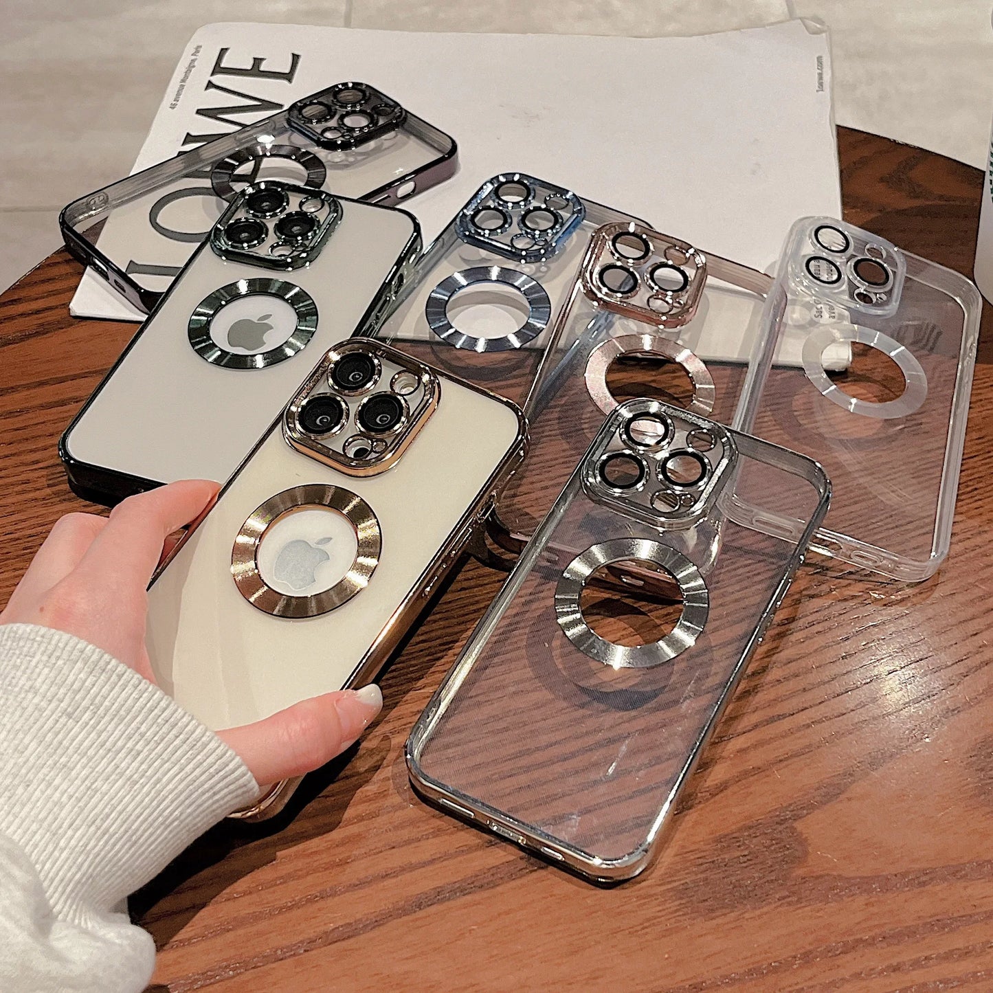 Luxury Plating Charm Logo Hole Hollow Case For iPhone15 14 13 11 12 Pro Soft Transparent Shockproof Cover