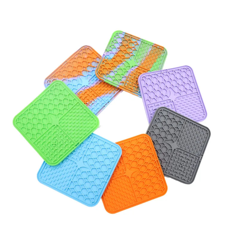 Lick Silicone Mat for Dogs Pet Slow Food Plate Dog Bathing Distraction Silicone Dog Sucker Food Training Dog Feeder Supplies