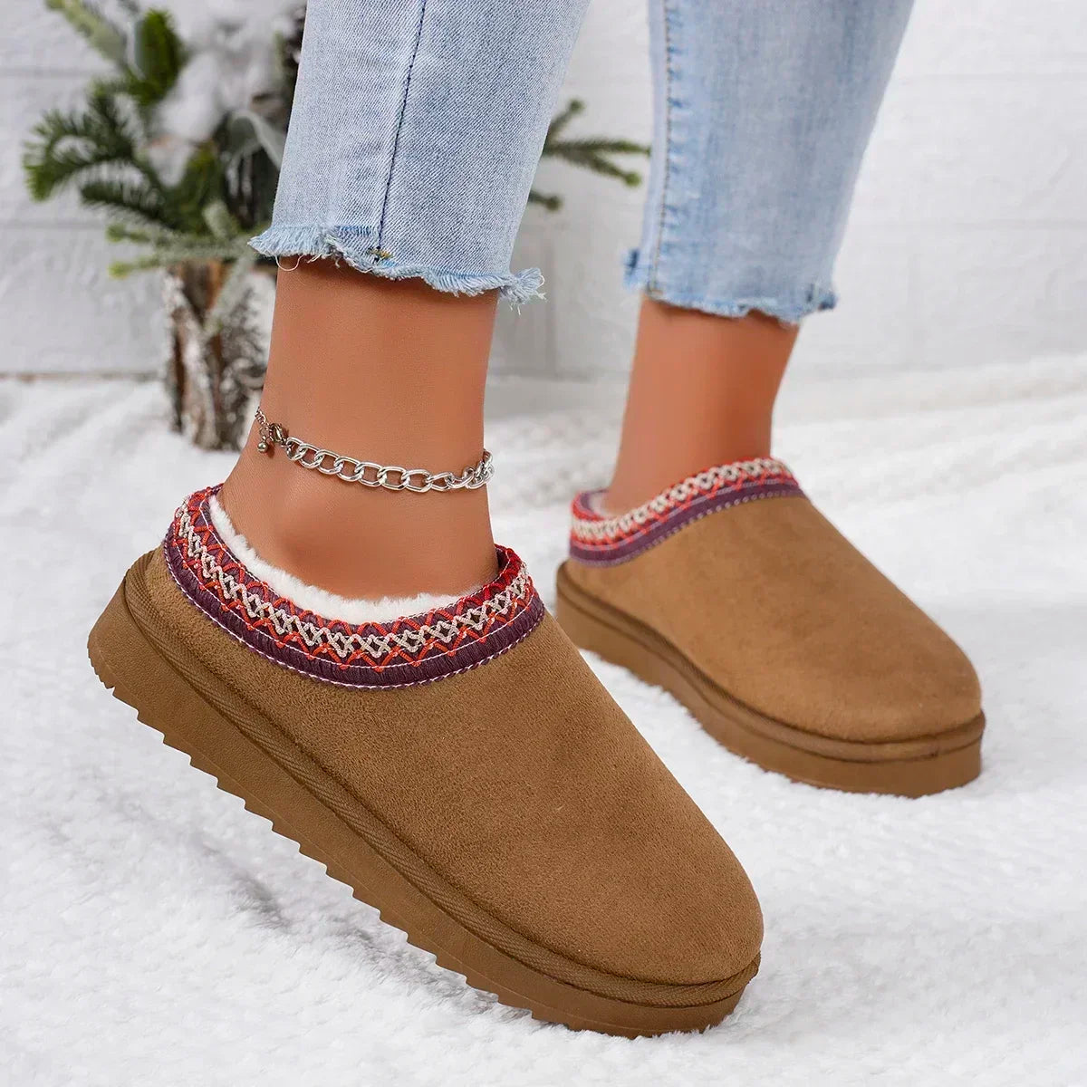 New Snow Boots Women Winter Cashmere Warm Thick Soles Without Heel-covered Hair Half Slipper Cotton Shoes Cashmere Warm Boots