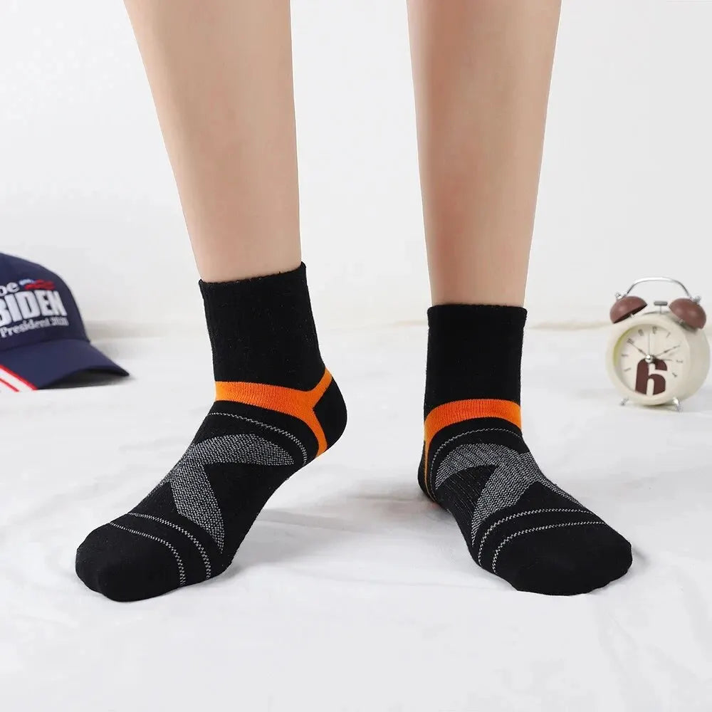 5 Pairs Lot Men's Socks Black Sports Socks Casual Run Autumn Winter High Quality Breathable Male Socks