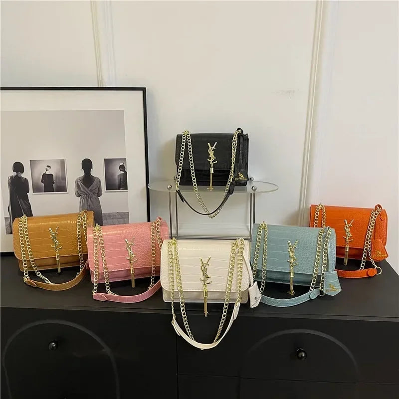 Classic Chain Small Square Bag for Women's New High Quality and Western Style Versatile Flip Top Single Shoulder Crossbody Bag