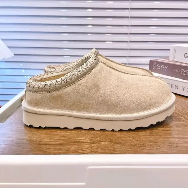 2024 Winter Shoes Ultra Mini New Short tube Flat bottomed Thickened and flannel Warmth sheep fur intergrated women Snow boots
